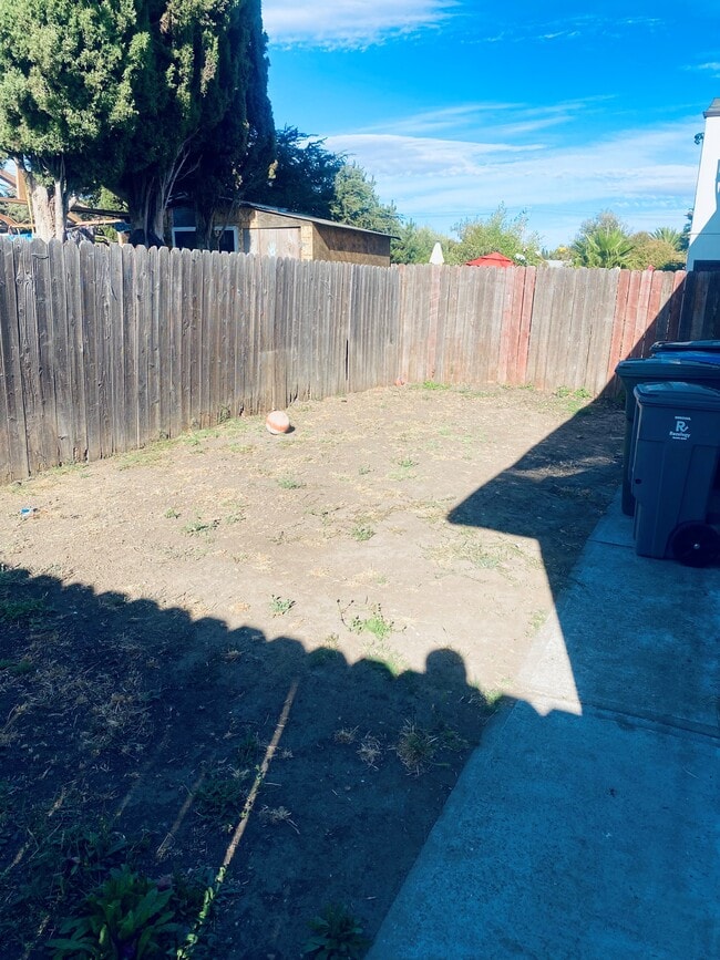 Photo - 300 Shasta St