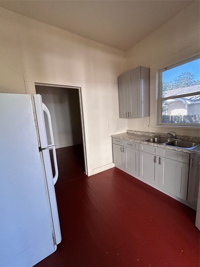 Photo - 6737 Ave E