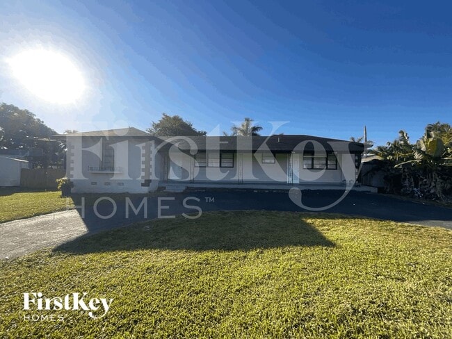 Building Photo - 2830 Johnson St