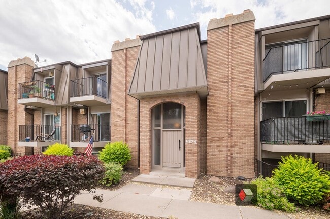 Beautiful Condo in Great Location! - Beautiful Condo in Great Location! Unit E-5