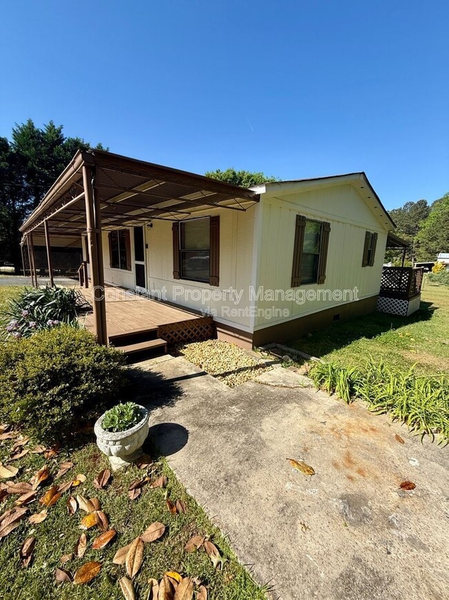 Photo - 491 Johnny Cut Rd