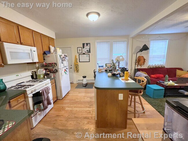 Photo - 387 Columbia St Apartment