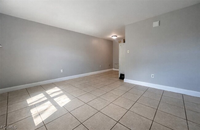 Photo - 919 Freemont St