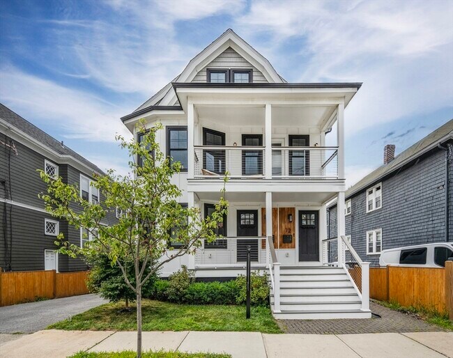 Building Photo - 72 Governor Winthrop Rd Unit 2