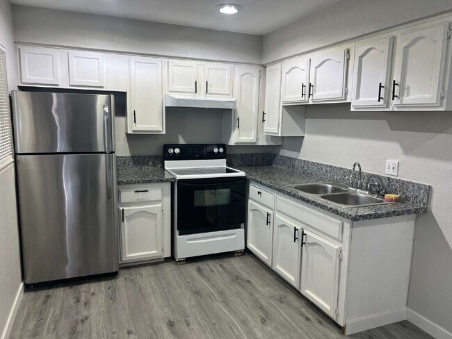 Photo - Updated Upstairs 2 Bed | 1 Bath Apartment Near the Las Vegas Strip Unit 4