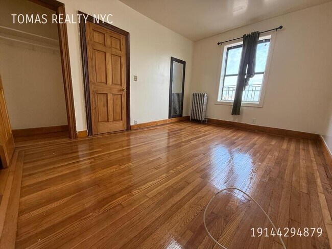 Photo - 710 E 235th St Unidad E2