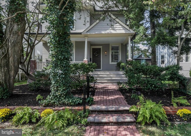 Photo - 30 Vandeventer Ave