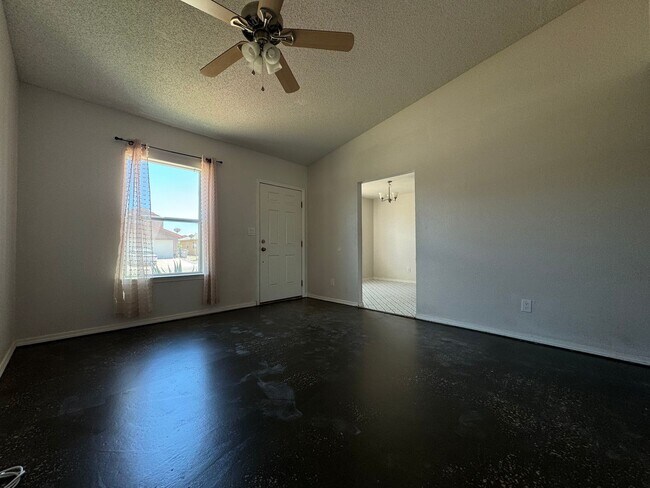 Photo - Northeast El Paso(Mesquite Hills 3bed with Refrig A/C and Solar Panels!