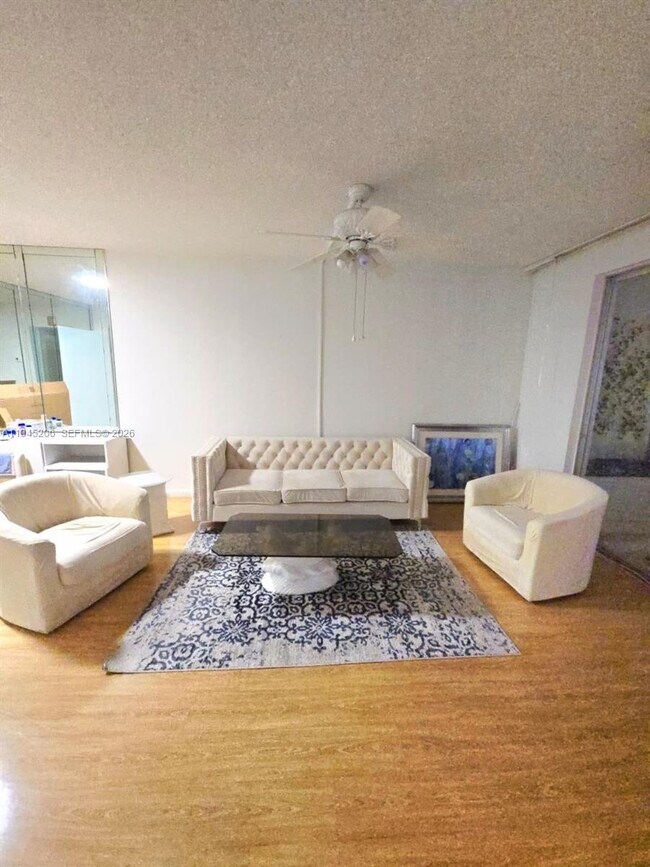 Photo - 1481 NE Miami Gardens Dr Unit 361