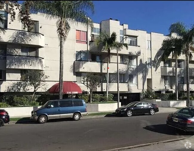 Building Photo - 1240 S Corning St Unit Call 808-796-4235 Rental