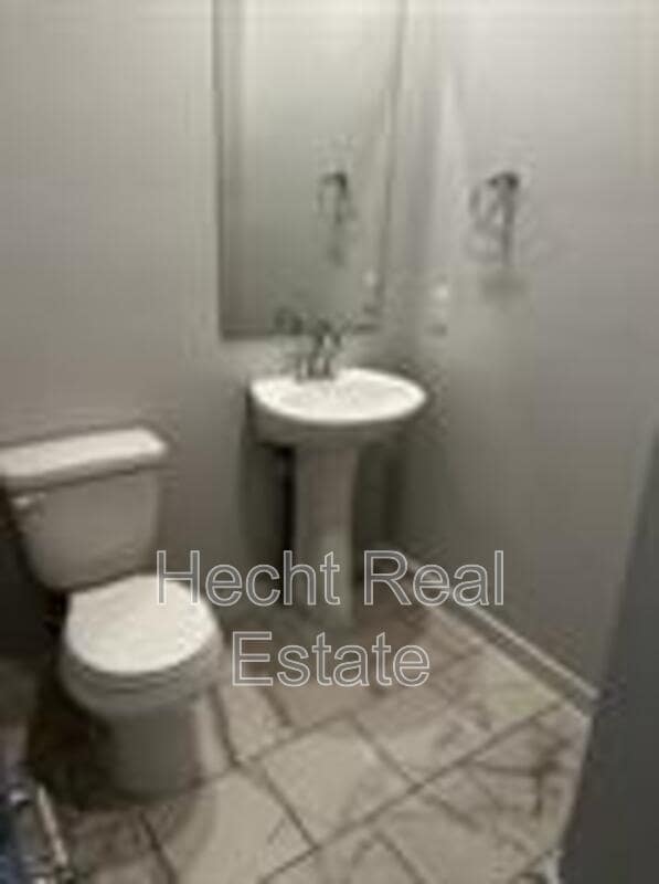 Photo - 605 W South St