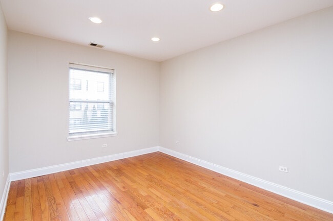 Photo - 6501 N Claremont Ave