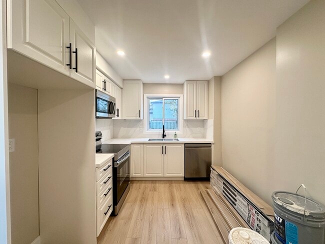 Photo - 751 Hillcroft St Unit 2