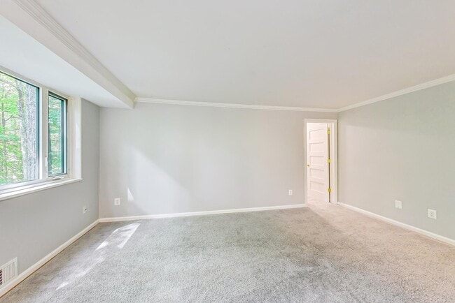 Photo - 10501 Montrose Ave