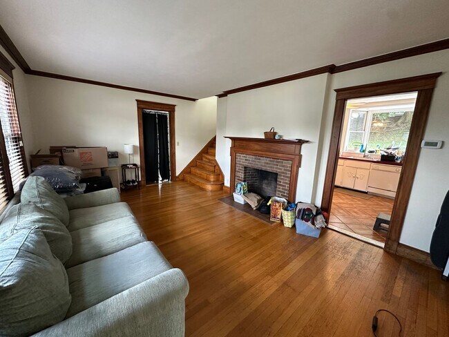 Photo - 3 Bed/1.5 Bath - Backyard - Off-Street Parking - Oak Square