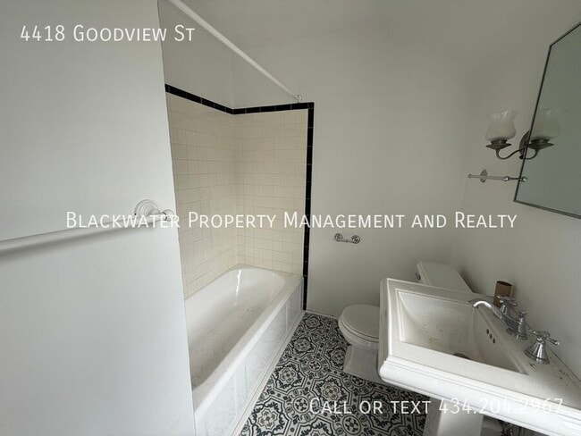 Photo - 4418 Goodview St