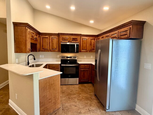 Kitchen - 8826 Bluebell St