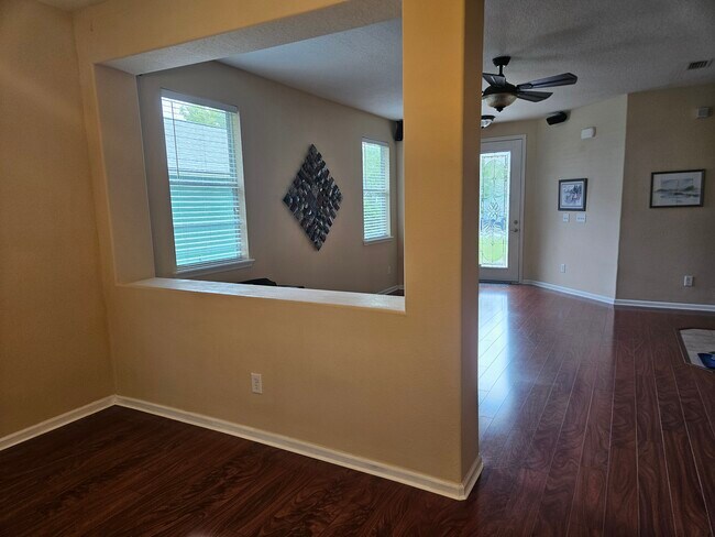 Photo - 132 Camden Cay Dr