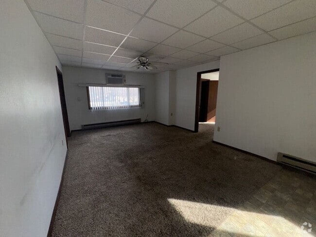 Building Photo - 124 N Broadway St Unit 205 Rental