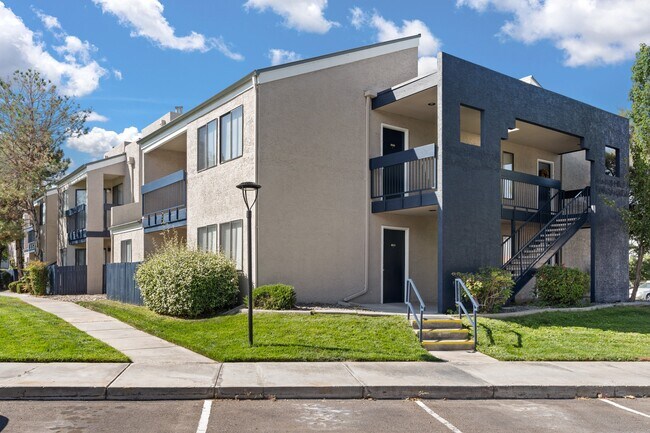 Vista Del Sol Apartments