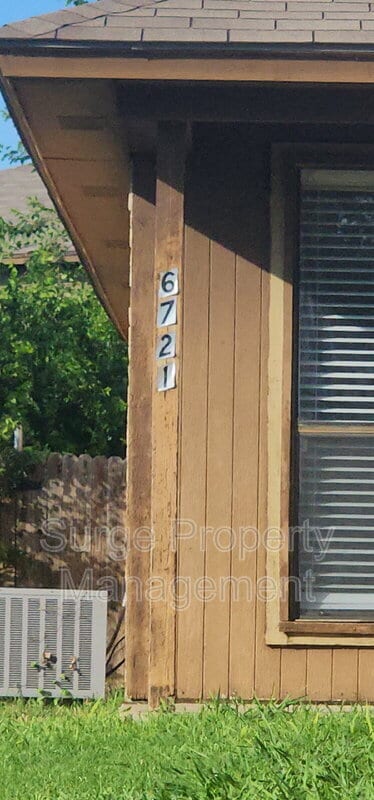 6721 Loma Vista Dr