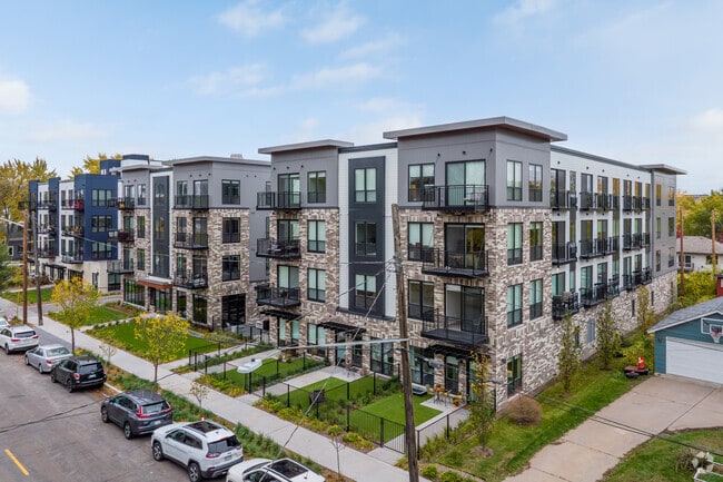 Huck Apartments