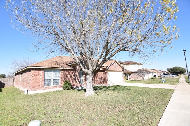 Photo - 1601 Schottische Ln