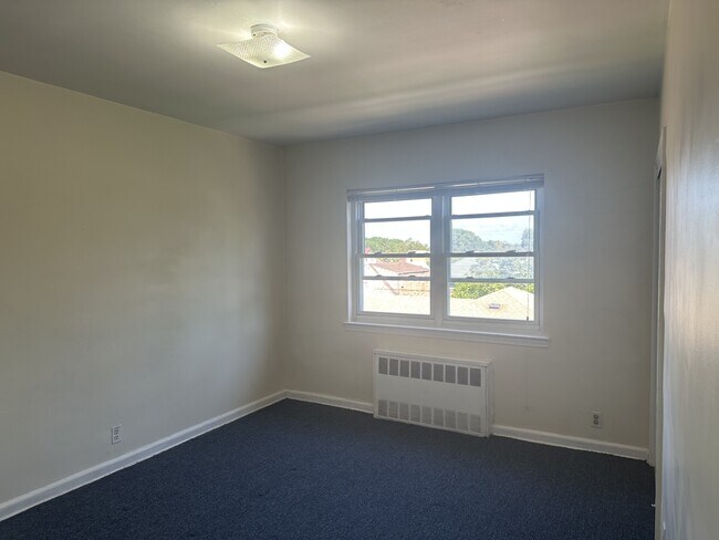 Photo - 15043 Bayside Ave