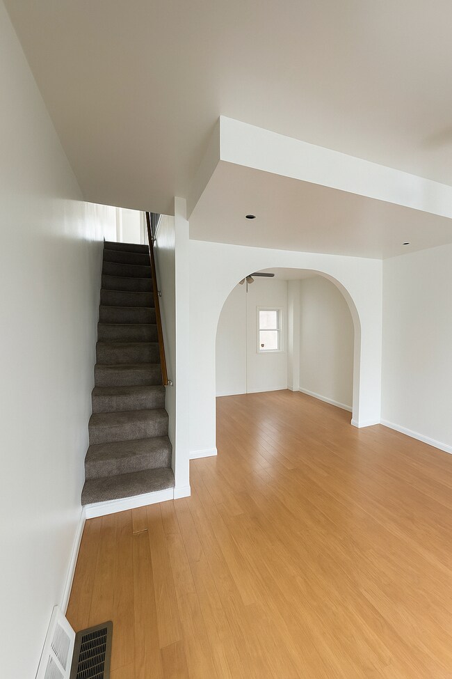 Photo - 5011 Jackson St