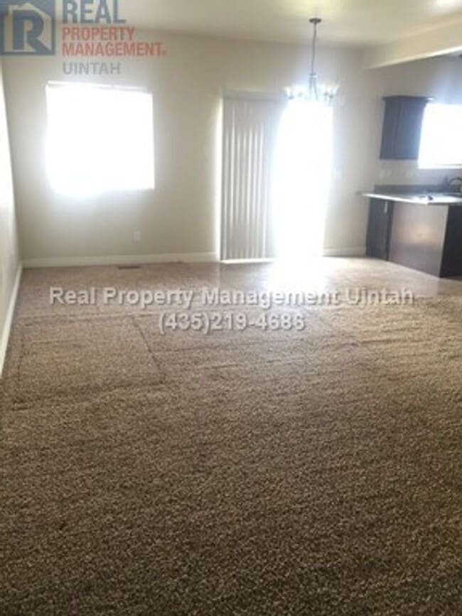 Photo - 3 bed 2.5 bath townhome in Fox Run