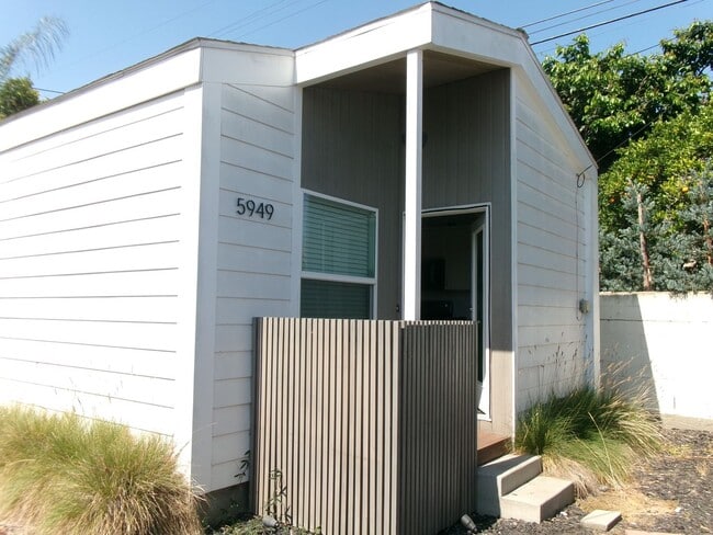Building Photo - R02-462-MF Unit 00005949