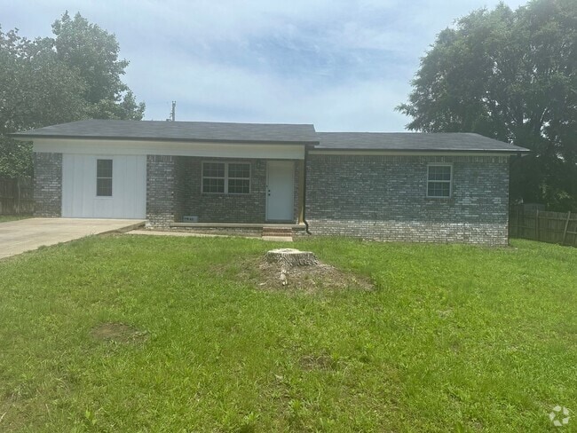 Building Photo - Newly remodoled! Rental