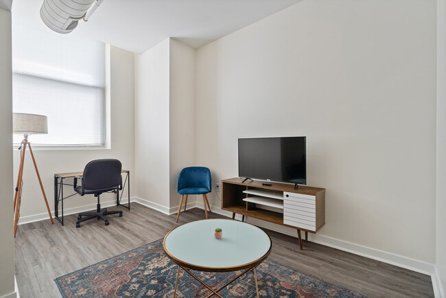 Building Photo - 50 N Illinois St Rental
