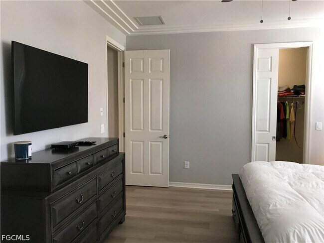 Photo - 11875 Izarra Way Unit 8706