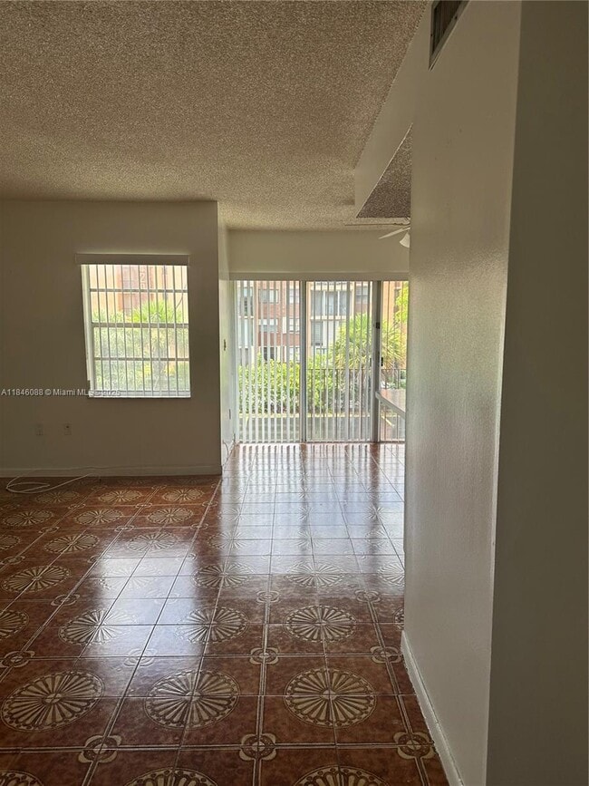Building Photo - 9380 W Flagler St Unit 212A Rental