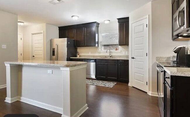 Photo - 784 Huey Andrew Ave