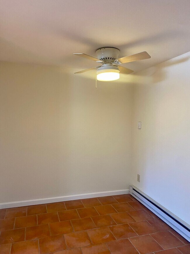 Photo - 1360-1362 1/2 Alpine Ave. Unidad 1362 1/2