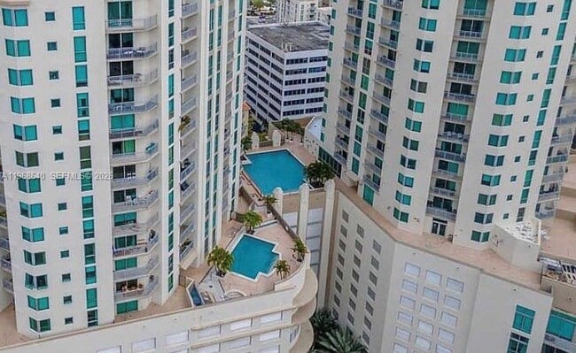 Building Photo - 9066 SW 73rd Ct Unit 806