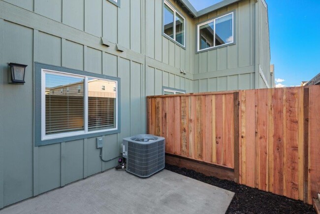 Photo - Colgan Creek Apartments