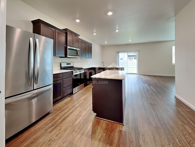 Photo - 2367 NW Matteo Dr