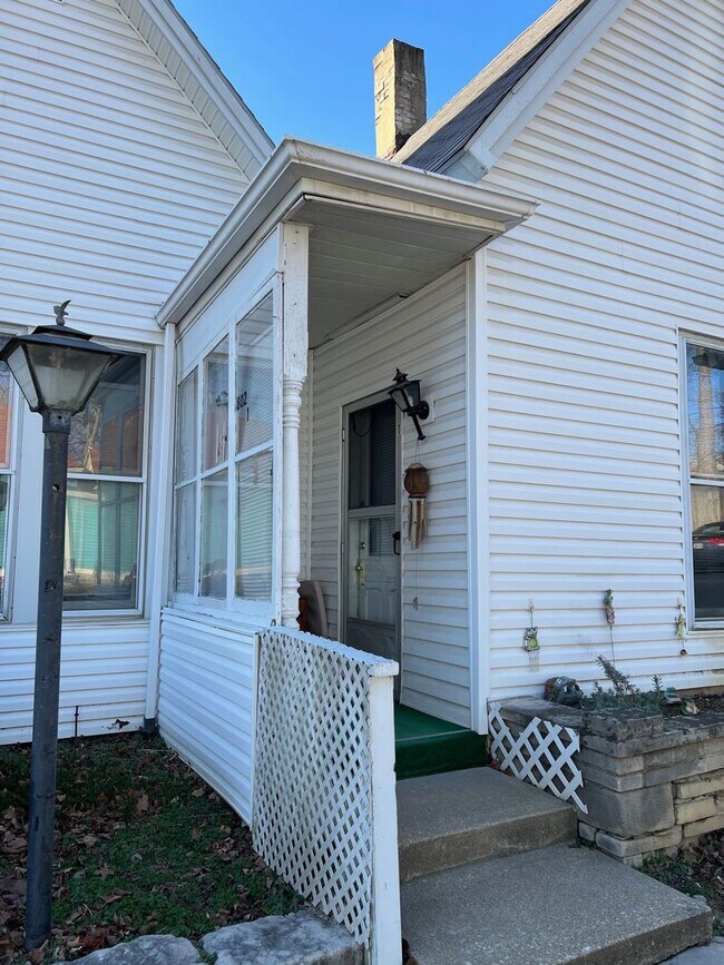 802 W 7th St Unit #1