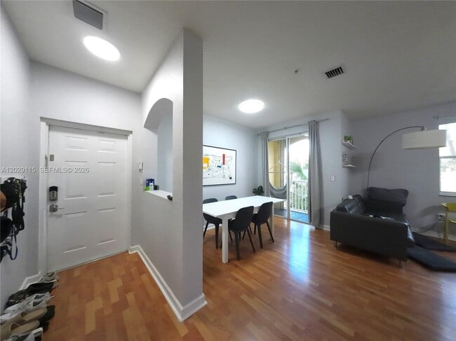Building Photo - 130 Jacaranda Country Club Dr Unit 203