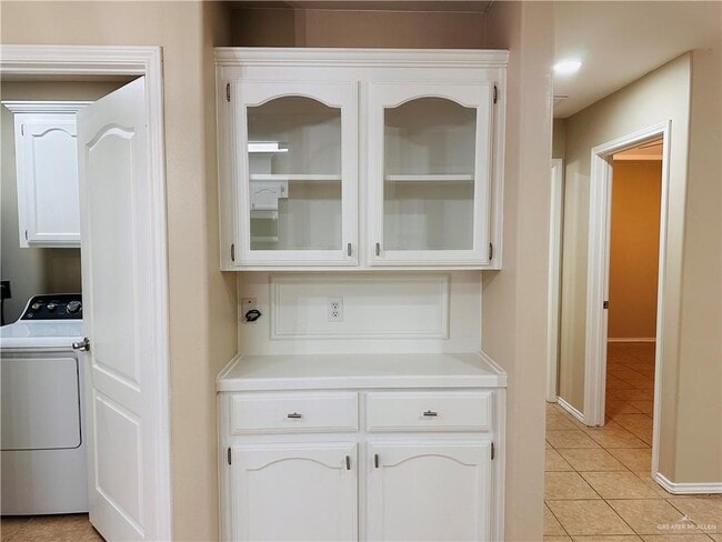Photo - 14 West Dr Unit 2