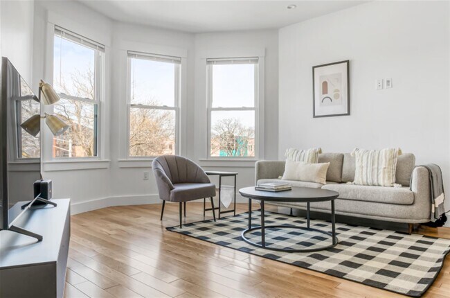 Photo - 401 Columbia St