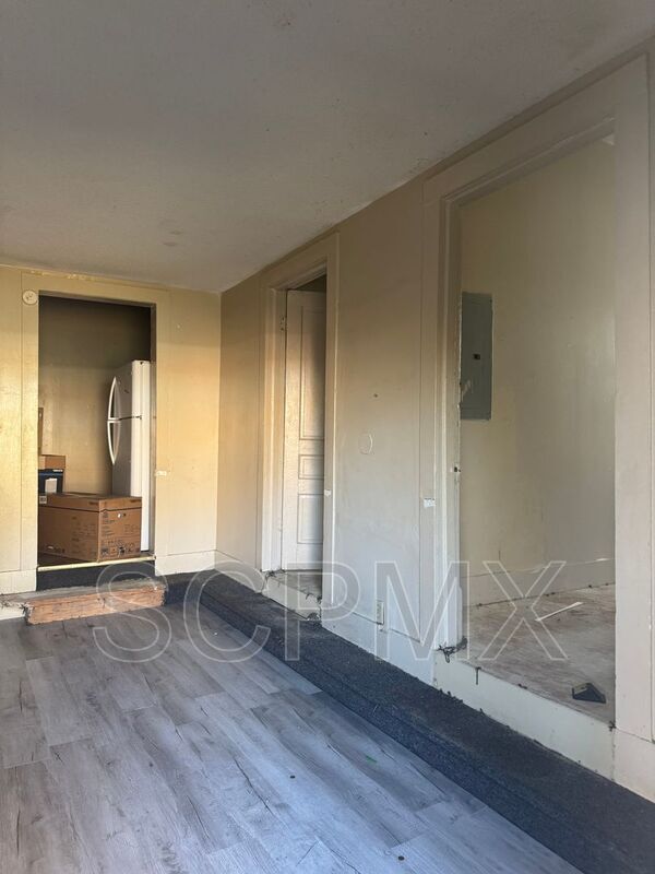 Photo - 1529 Henley St