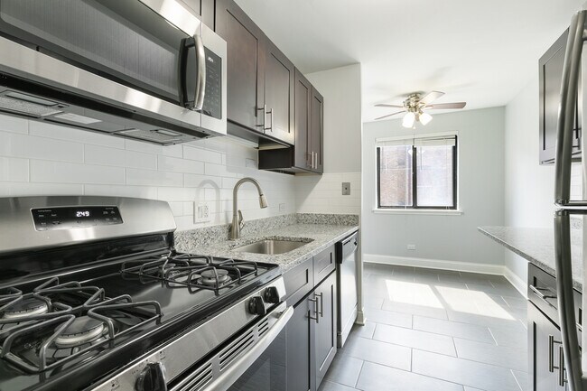 Photo - 5534 N Kenmore Ave