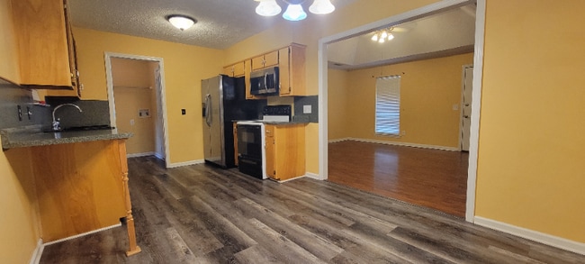 Photo - 142 Lee Rd 2150