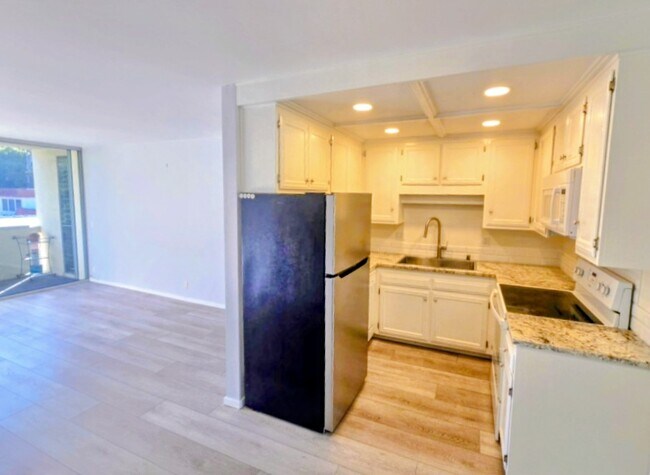 Photo - 2510 Torrey Pines Rd Unit 2510 Torrey Pines