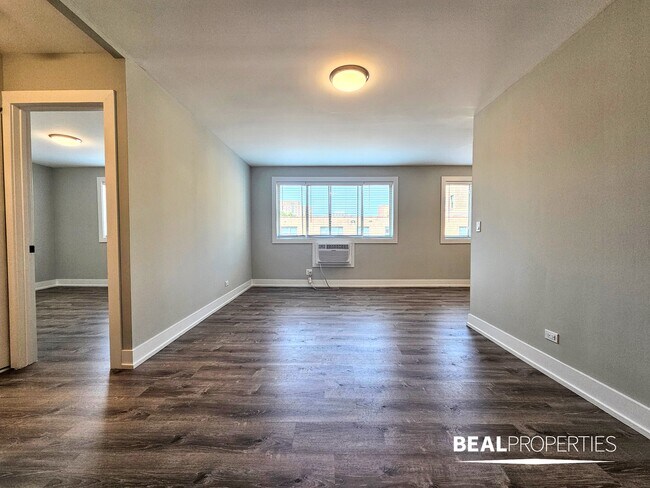 Photo - 530 W Surf St Condo Unit 1 bed