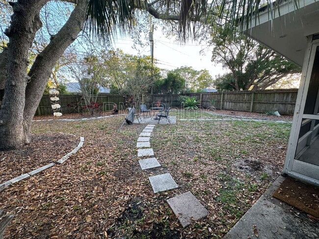 Photo - 649 Jacaranda St